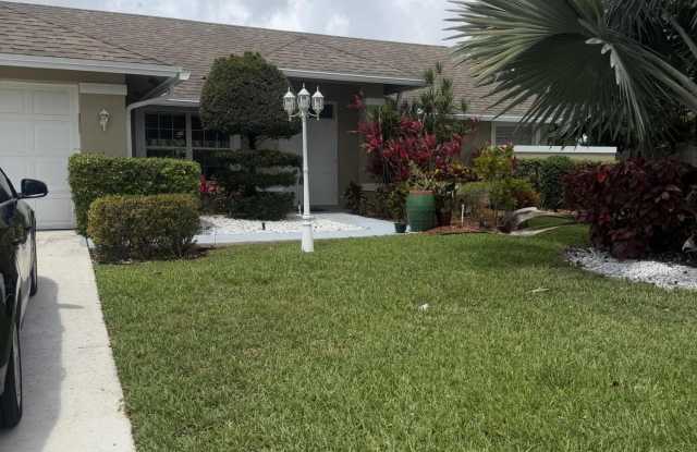 1401 Hideaway Bend