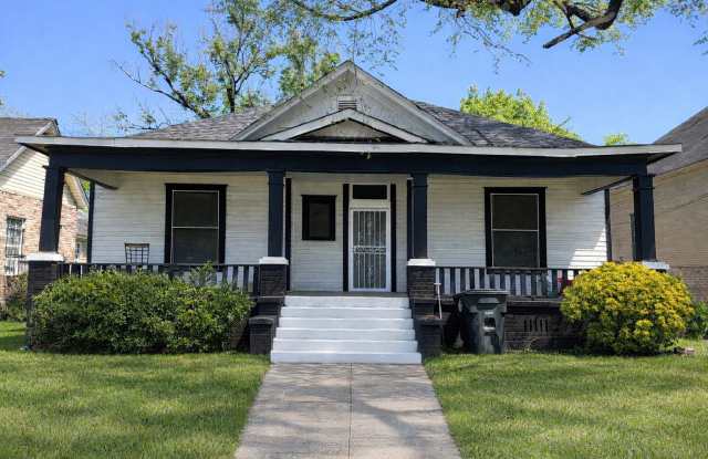 233 52nd Street North