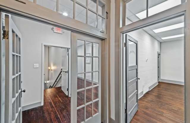 Photo of 10 N Caddo Street