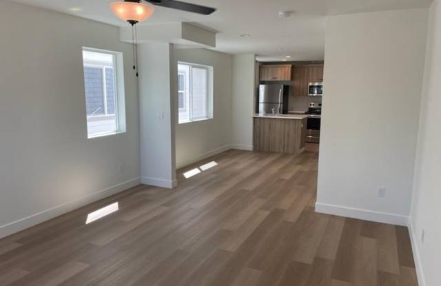 Two Bedroom townhouse with a Garage!