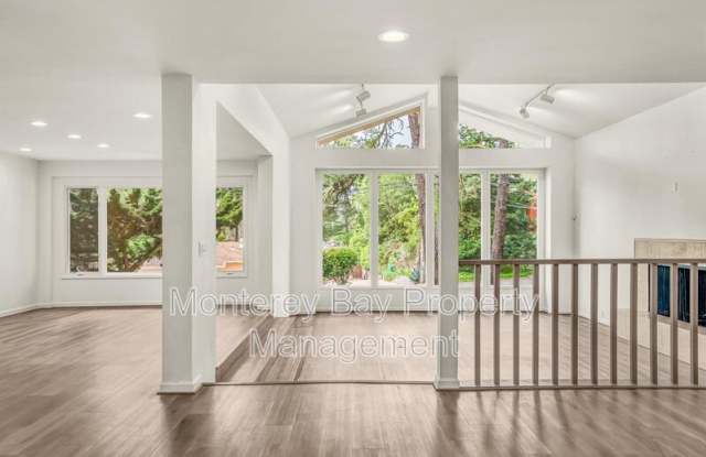 Photo of 4083 Sunset Lane