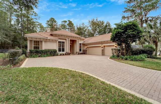 609 SE 47TH LOOP