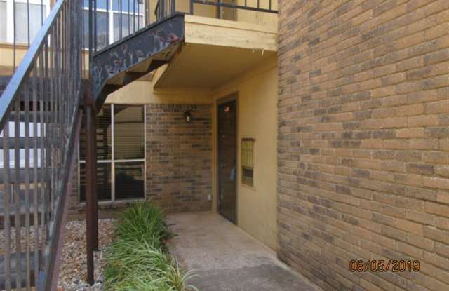 6552 North Meridian AvenueUnit 105