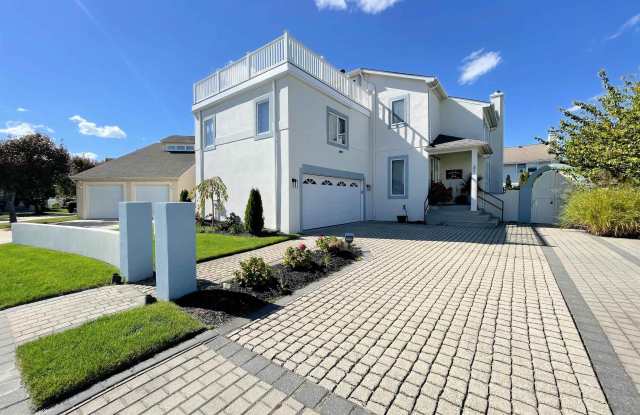 31 Bayside Ct