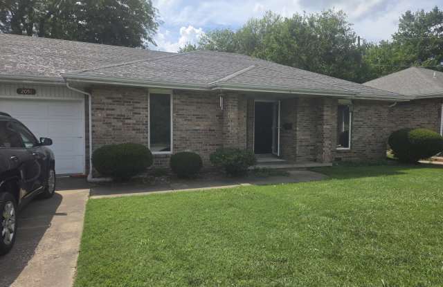 2051 South Kentwood Avenue - 1