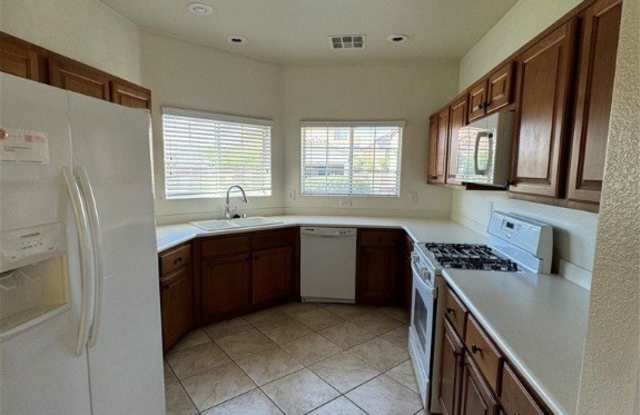 1601 SPOTTED WOLF Avenue