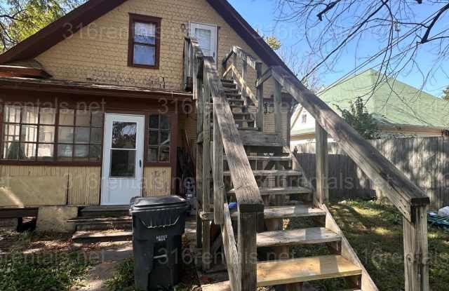 $650 - 2 bed 1 bath - Multi Family Home