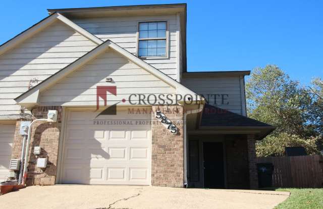 2 Bedroom 2.5 Bath Townhome, Tyler TX!
