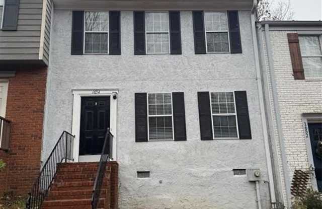 1654 Cedar Bluff Way