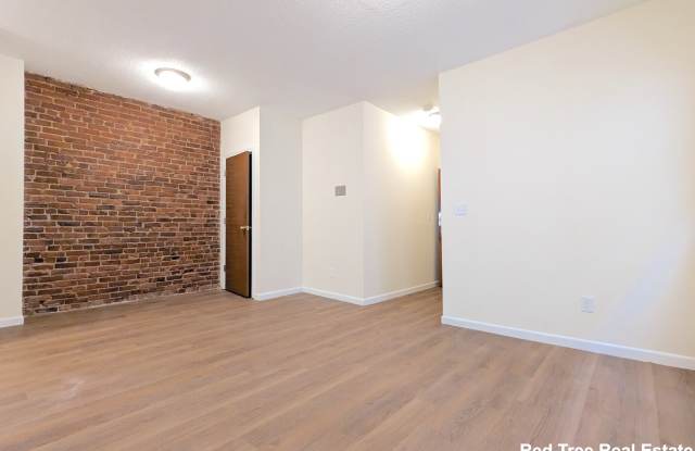 54 S Huntington Ave