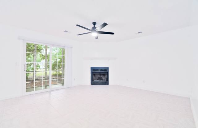 Low-Maintenance Living in Gated Park at Rivers Edge!