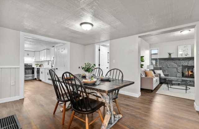 429 East Doty Avenue