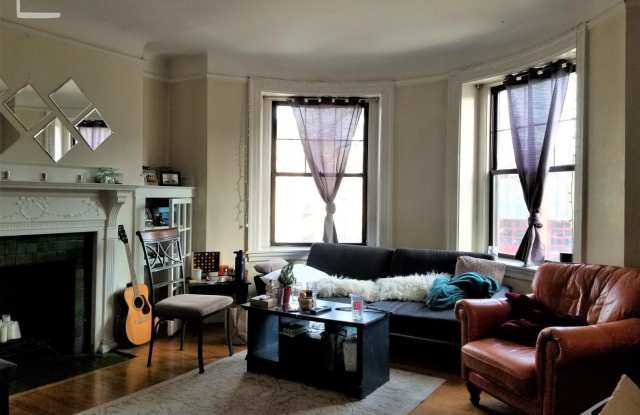 Photo of 3Br/1Bth in GREAT location! Walking distance to Green Line. Heat/Hot Water included!