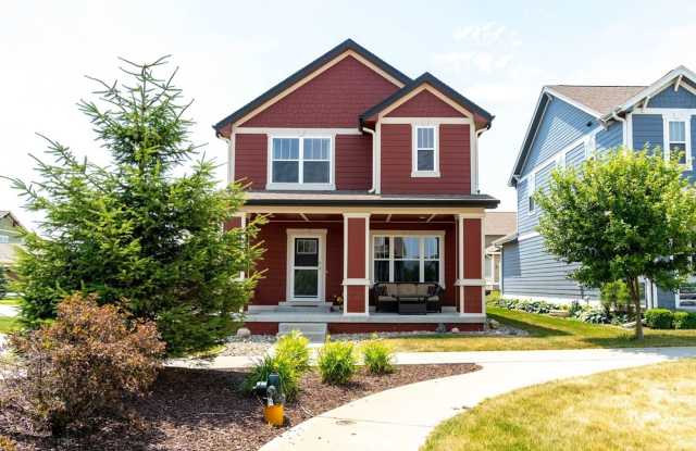 PRAIRIE TRAIL!! 4 Bed, 3.5 Bath Two-Story Home in Ankeny