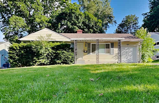 Photo of Charming 3-Bedroom Home with Sunroom, Fireplace  Garage in Kansas City, MO!