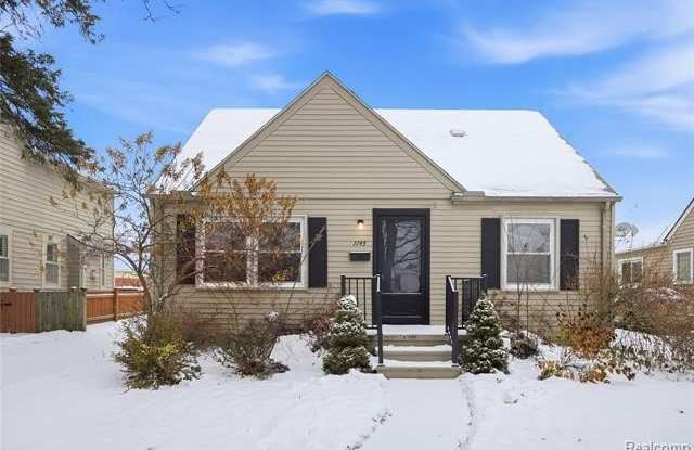 Photo of 1745 Webster Street