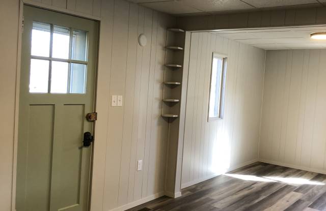 Photo of 524 12th St Sw