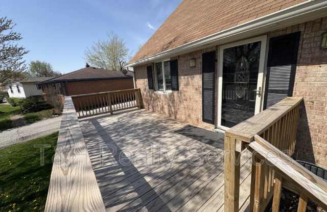 2704 North Fruitdale Avenue