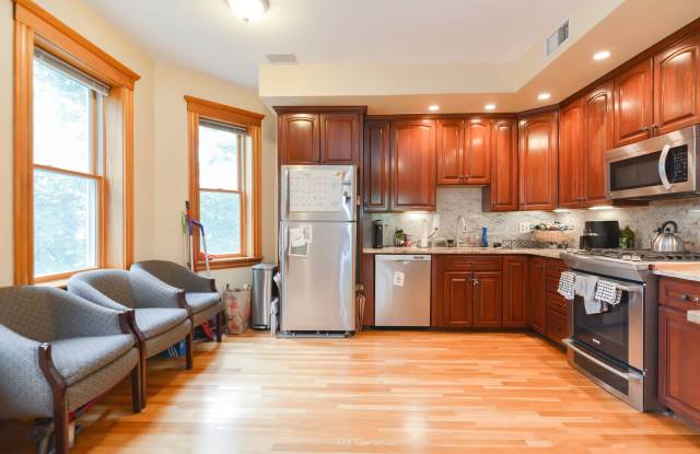 HOT BROOKLINE LISTING!!!!!