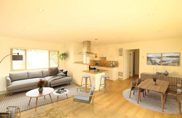 Updated Near Ventura College!