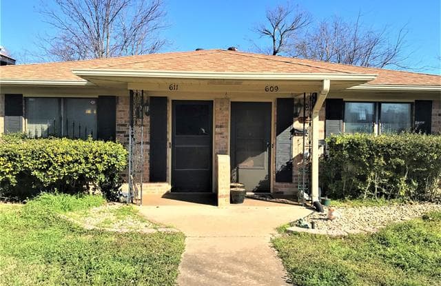 611 W Gandy - 611 W Gandy St, Denison, TX 75020