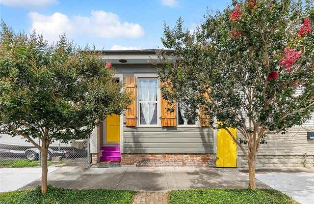 1807 SECOND Street
