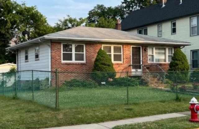 101 W 17Th St