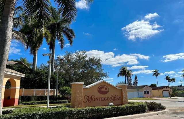 Photo of 2262 SW 87th Ter