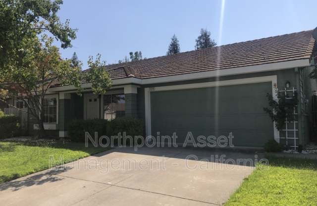 1319 Longfellow Cir - 1319 Longfellow Circle, Roseville, CA 95747