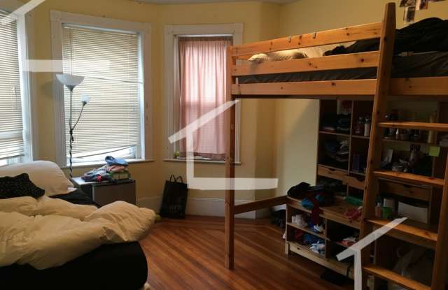 Charming 5 Bedroom-No Broker Fee