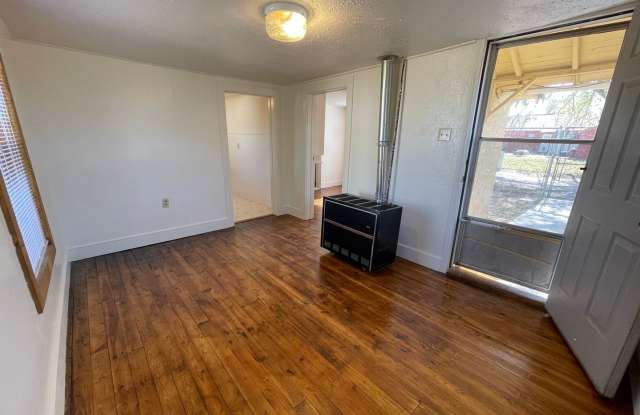 Located in Portales!! Cozy 1 bed!