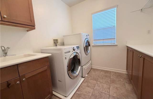 2923 Maricopa Street