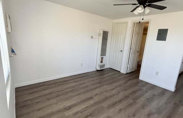 304 Clyde Street - D