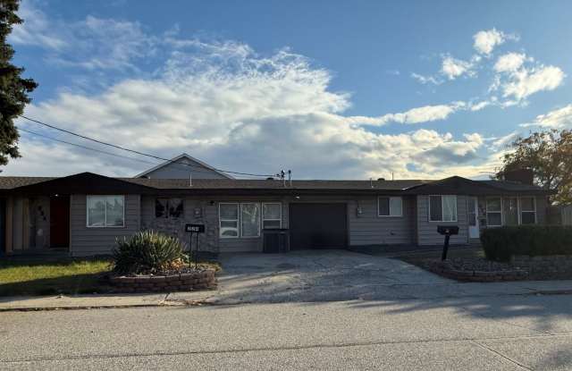 Now renting 3 bedroom duplex