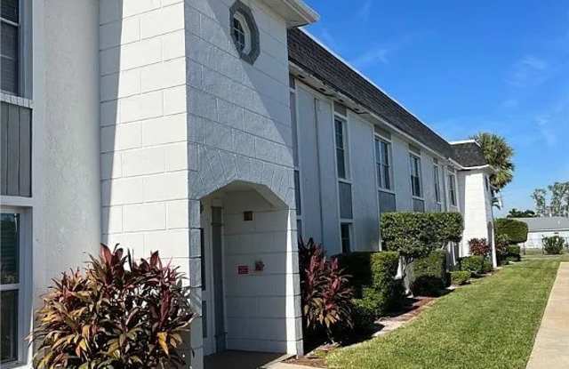 Photo of 6824 Sandtrap Dr N