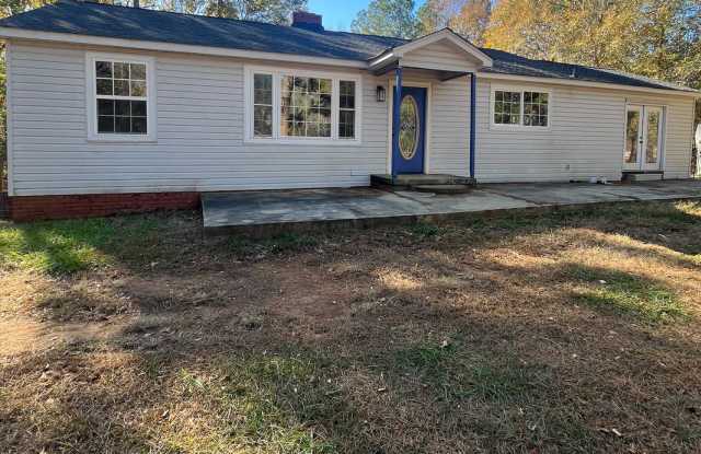 Photo of 551 Ft. Inn Rd