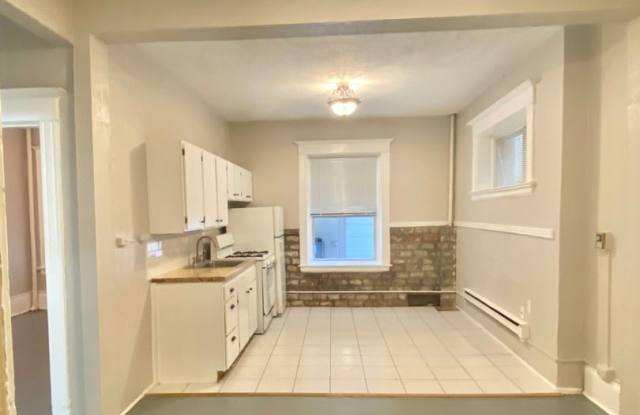 Paramount Apartments LLC dba Goldie Apartments