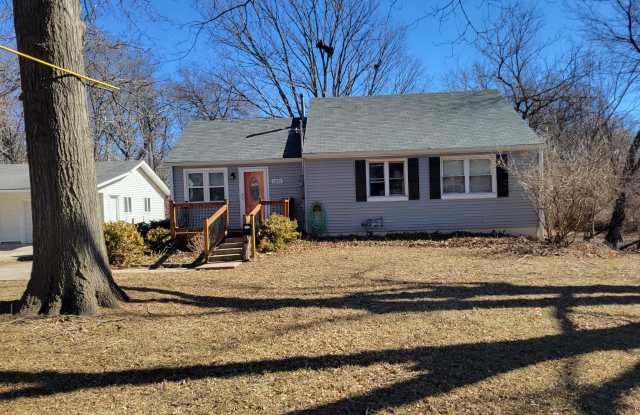 13715 Winchester Avenue