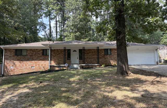 1710 Cedarhurst