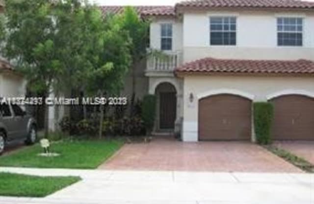 4913 SW 135th Ave - 4913 Southwest 135th Avenue, Miramar, FL 33027