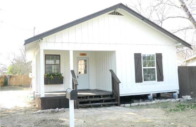 Photo of 426 Aguila Street