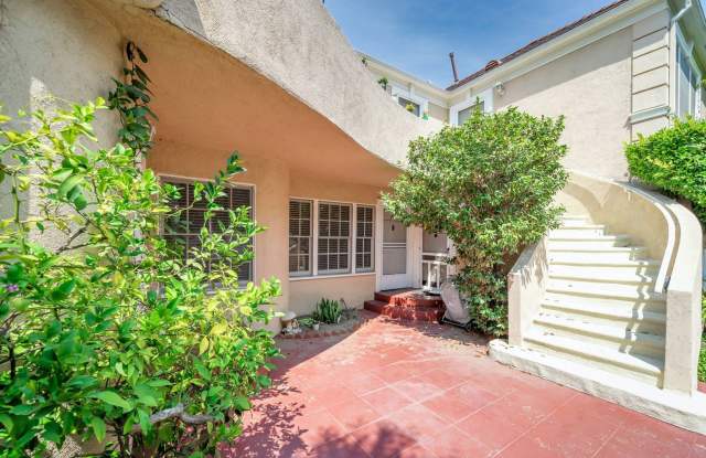 Lagre unit steps to the triangle!