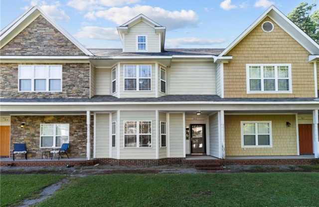 915 Cora Lee Drive