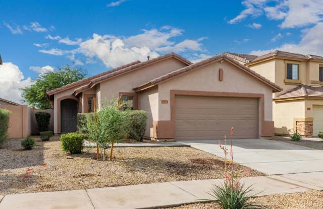 New Listing in Goodyear