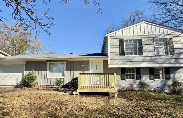 2004 Chambers Dr Ne