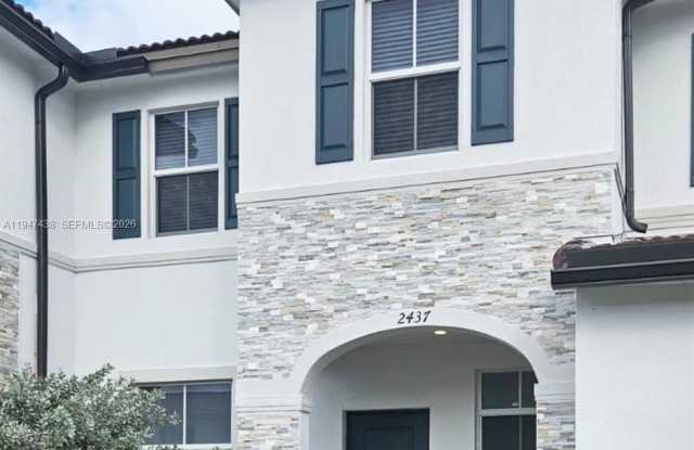 2437 NW 119th Ter