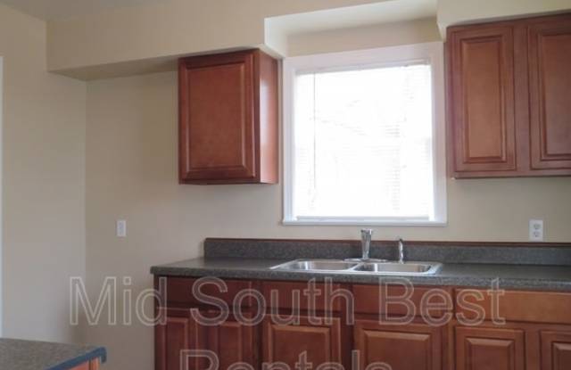 1445 Catherine St (Cherokee)