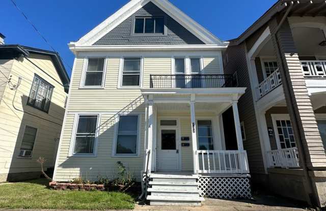 Photo of Beautiful Lower Unit in Duplex on Marcum Park Downtown!!!!