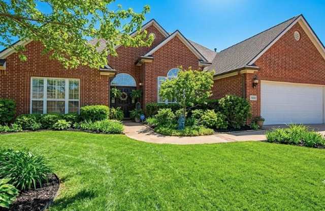 4300 West Braymore Drive