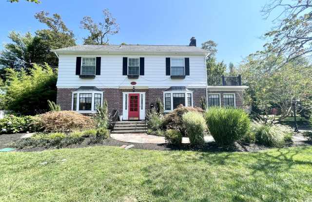 603 Woodgate Avenue